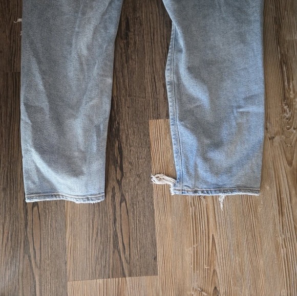 American Eagle, Women's, Size 12, Curvy Mom Jean, Perfect Shape, Holes - Picture 8 of 10